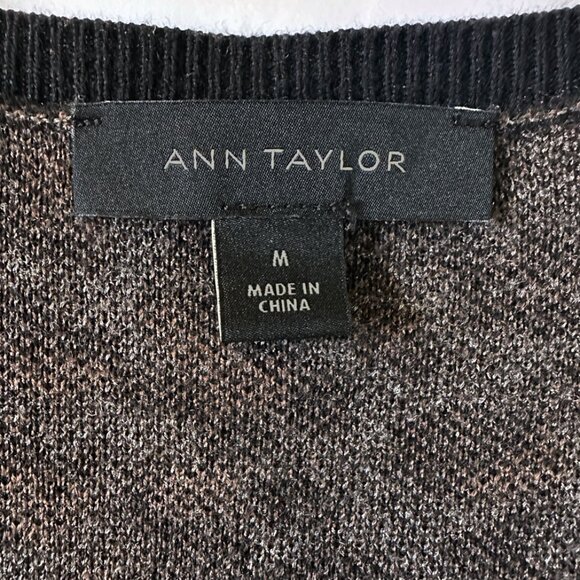 Ann Taylor Leopard Cardigan Sweater Sz M Button-Up Charcoal Gray Preppy Mob Wife - Picture 4 of 4